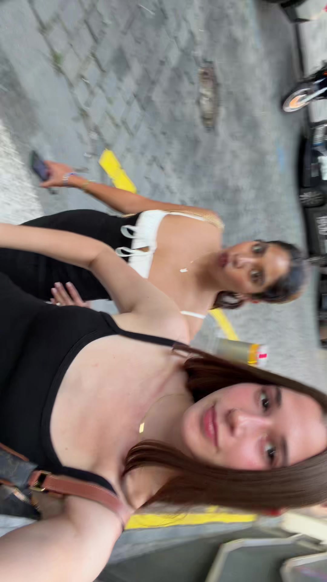 @sydneykurtzz