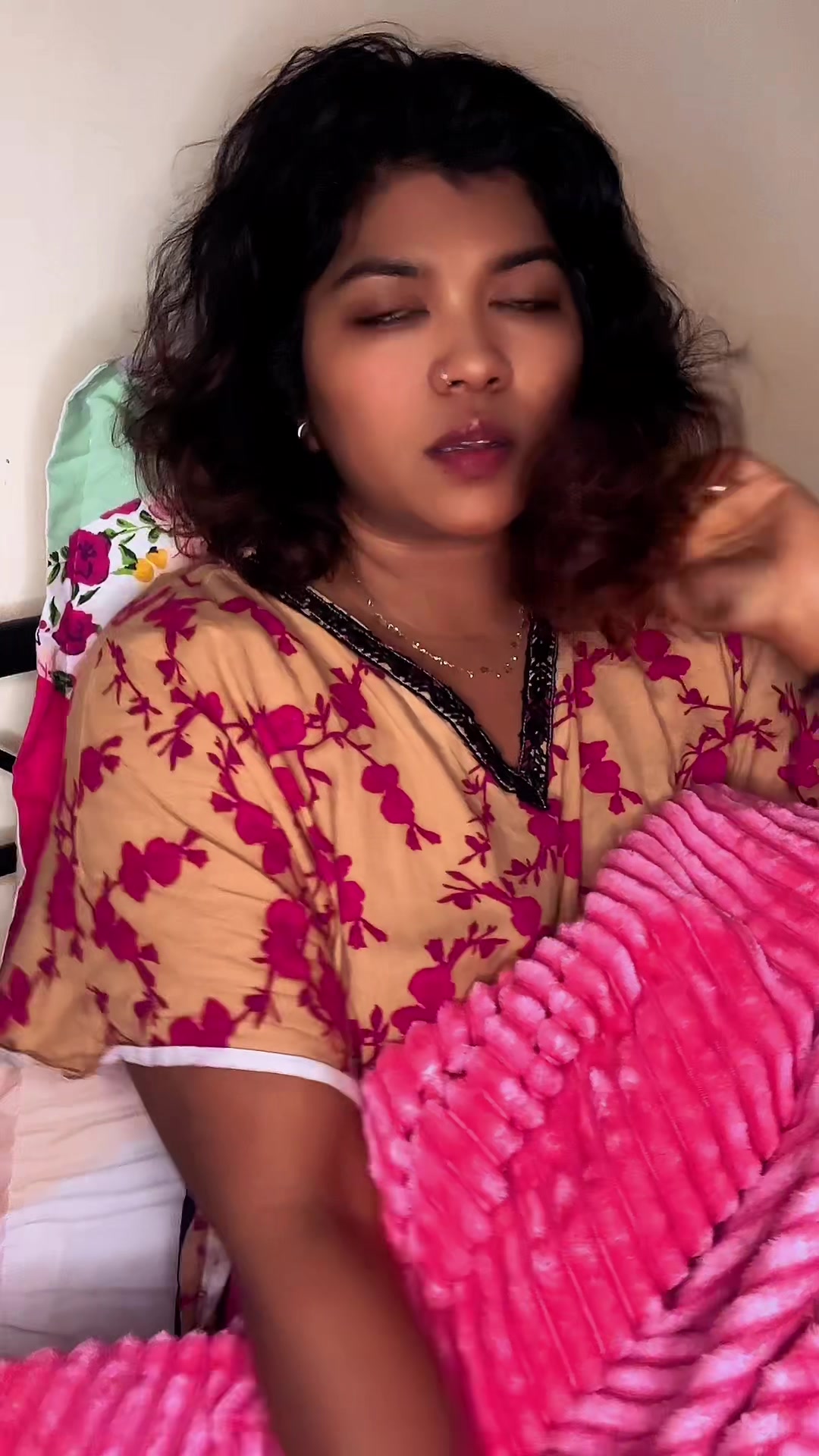@💞SALNA PEETHAMBARAN💞