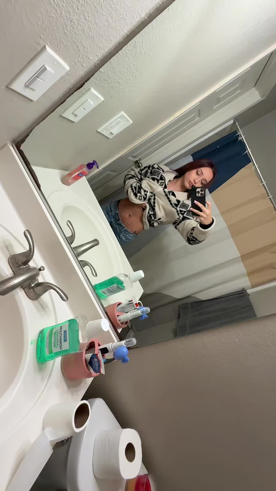 @Twincarisssa
