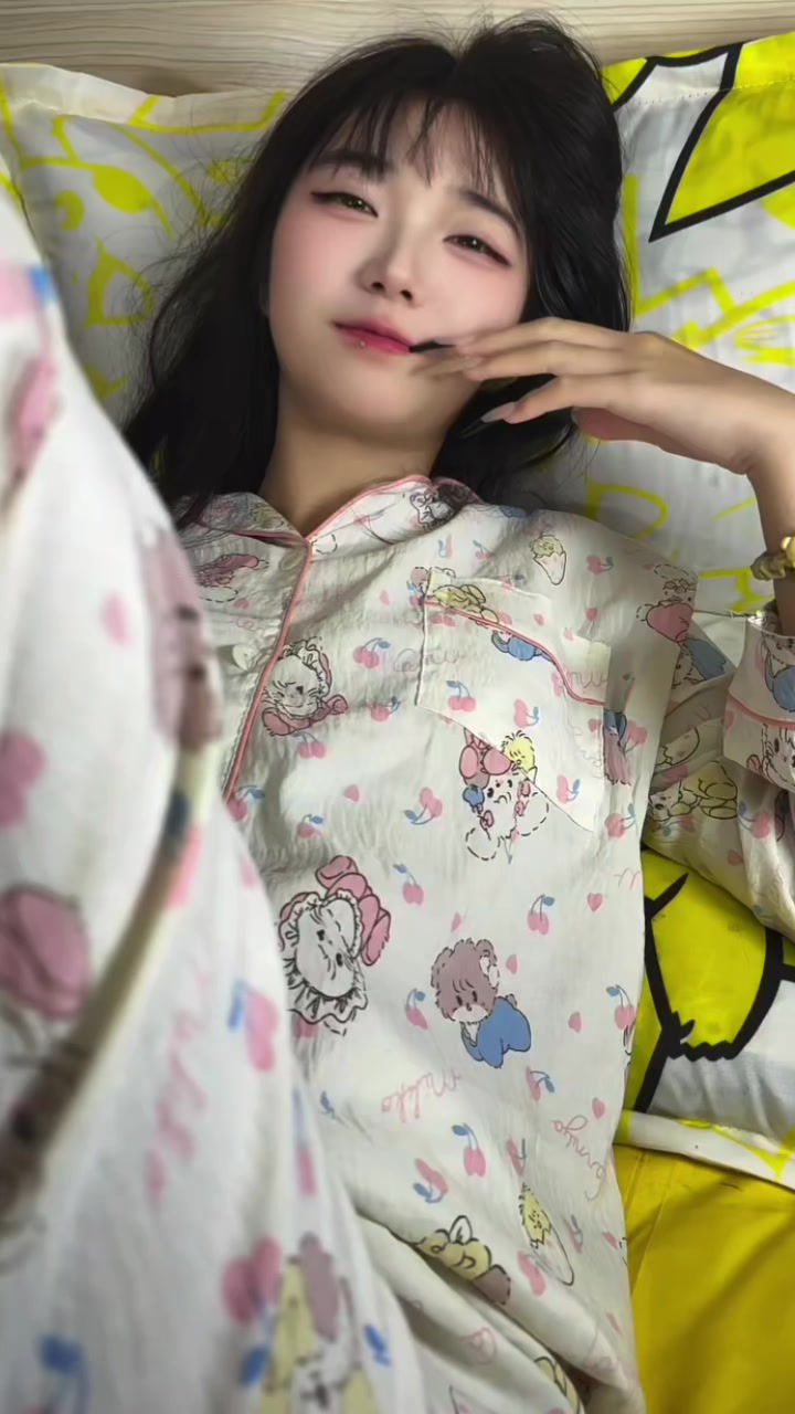 @𝓐𝓷𝓰𝓮𝓵 𝓩𝓲𝓩𝓲 🦋