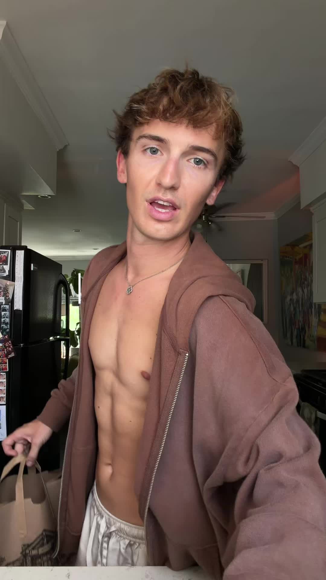 @maxkalamari