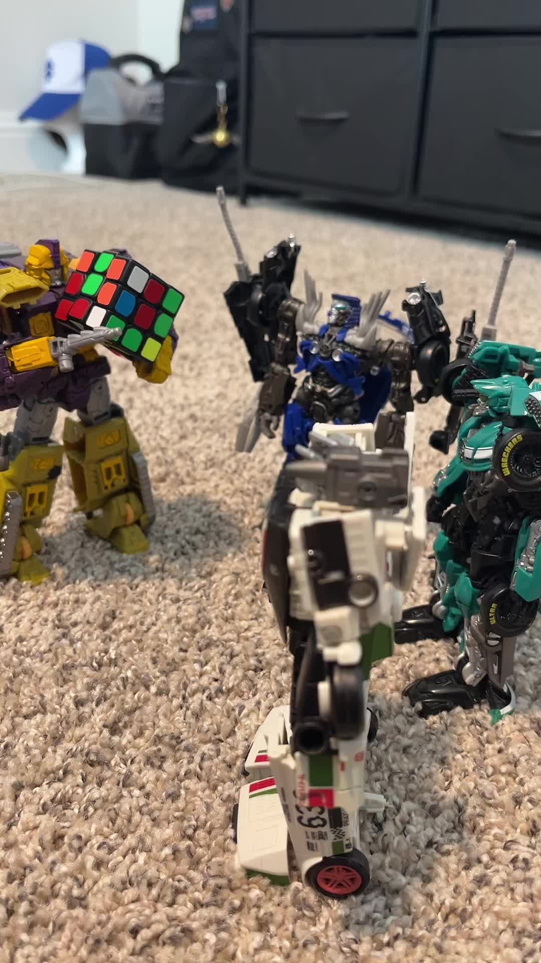 @JustYourAverageTransformersFan