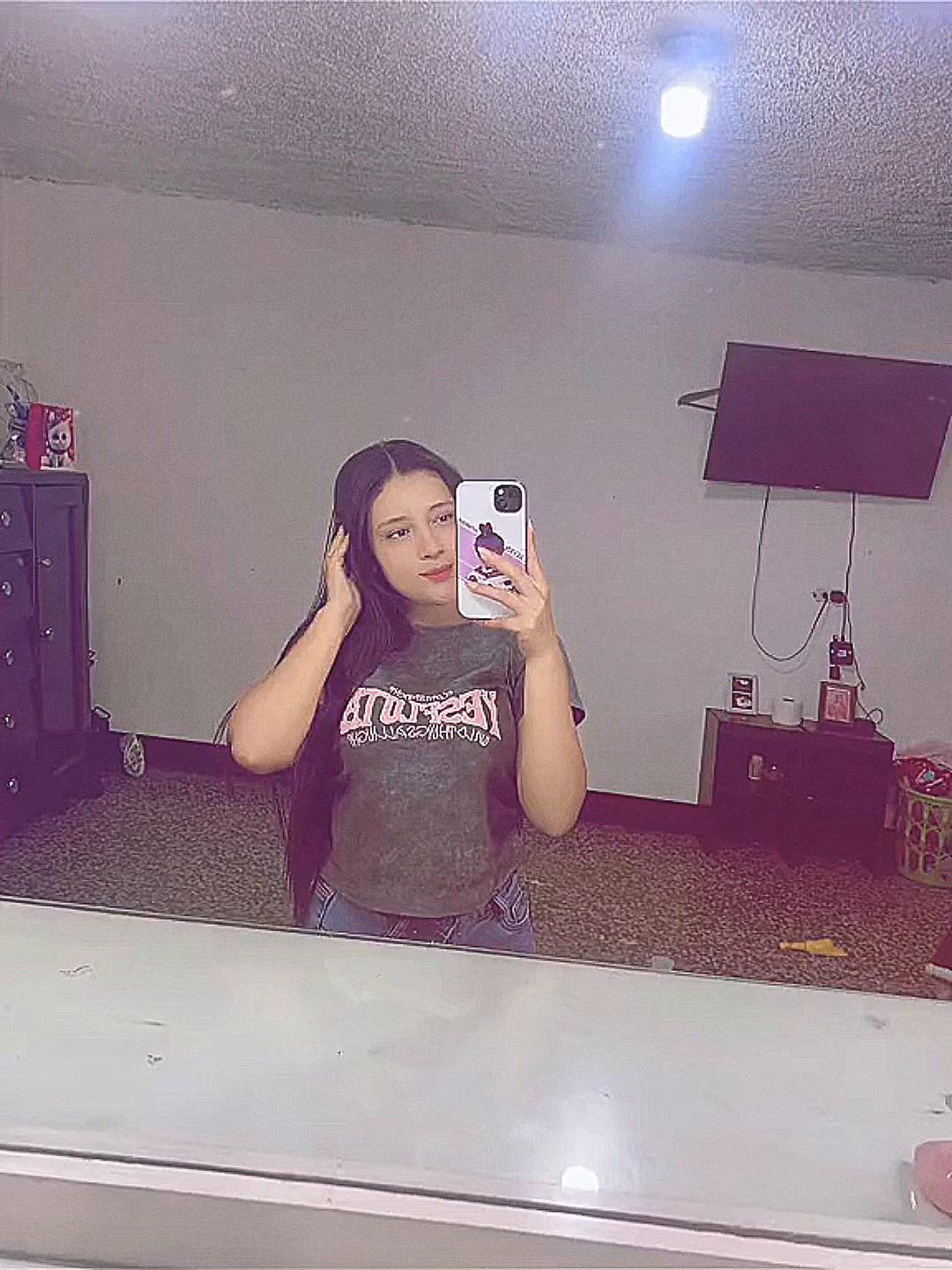 @✨Elizabeth Gomez🔥