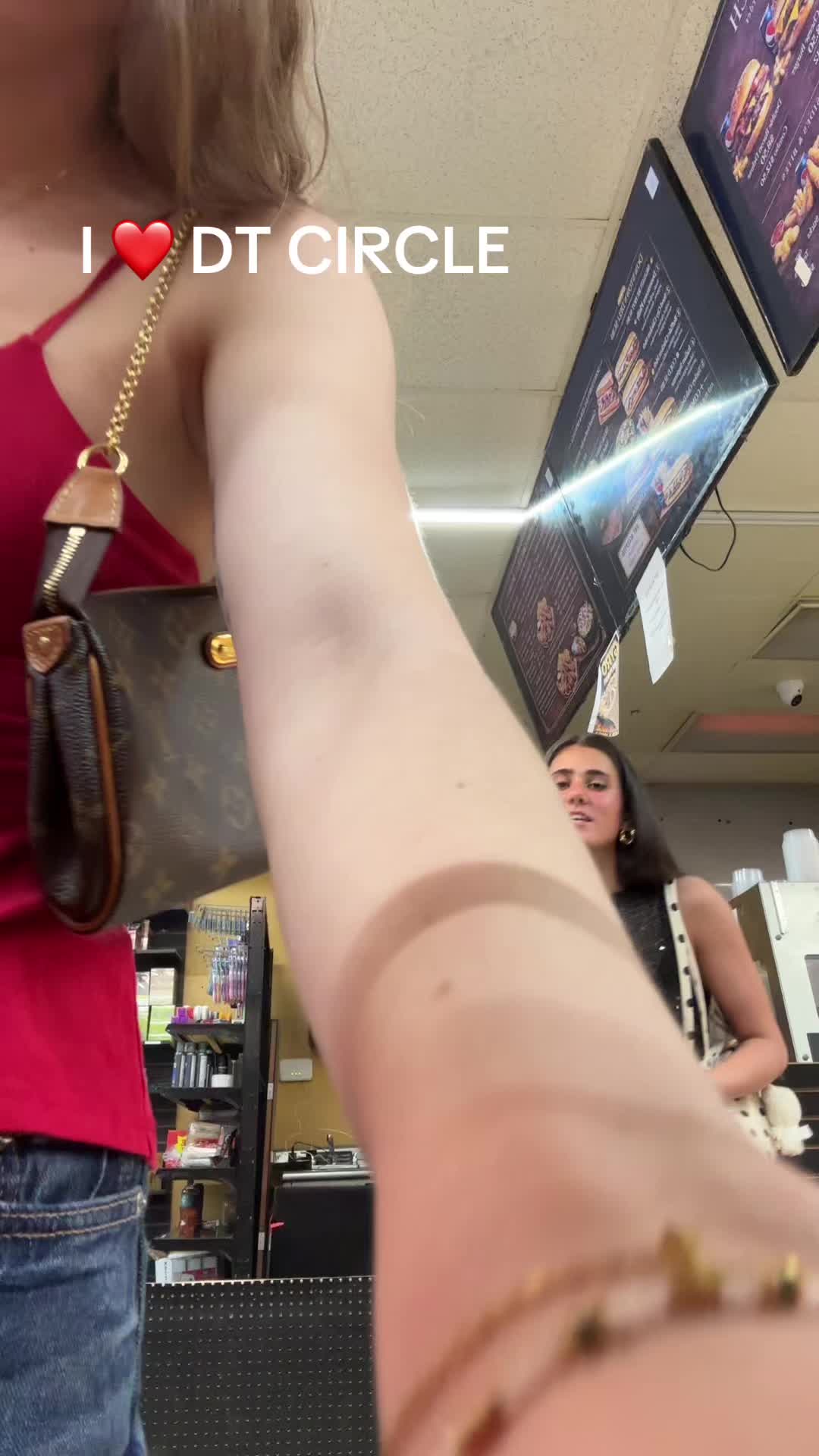 @isabella
