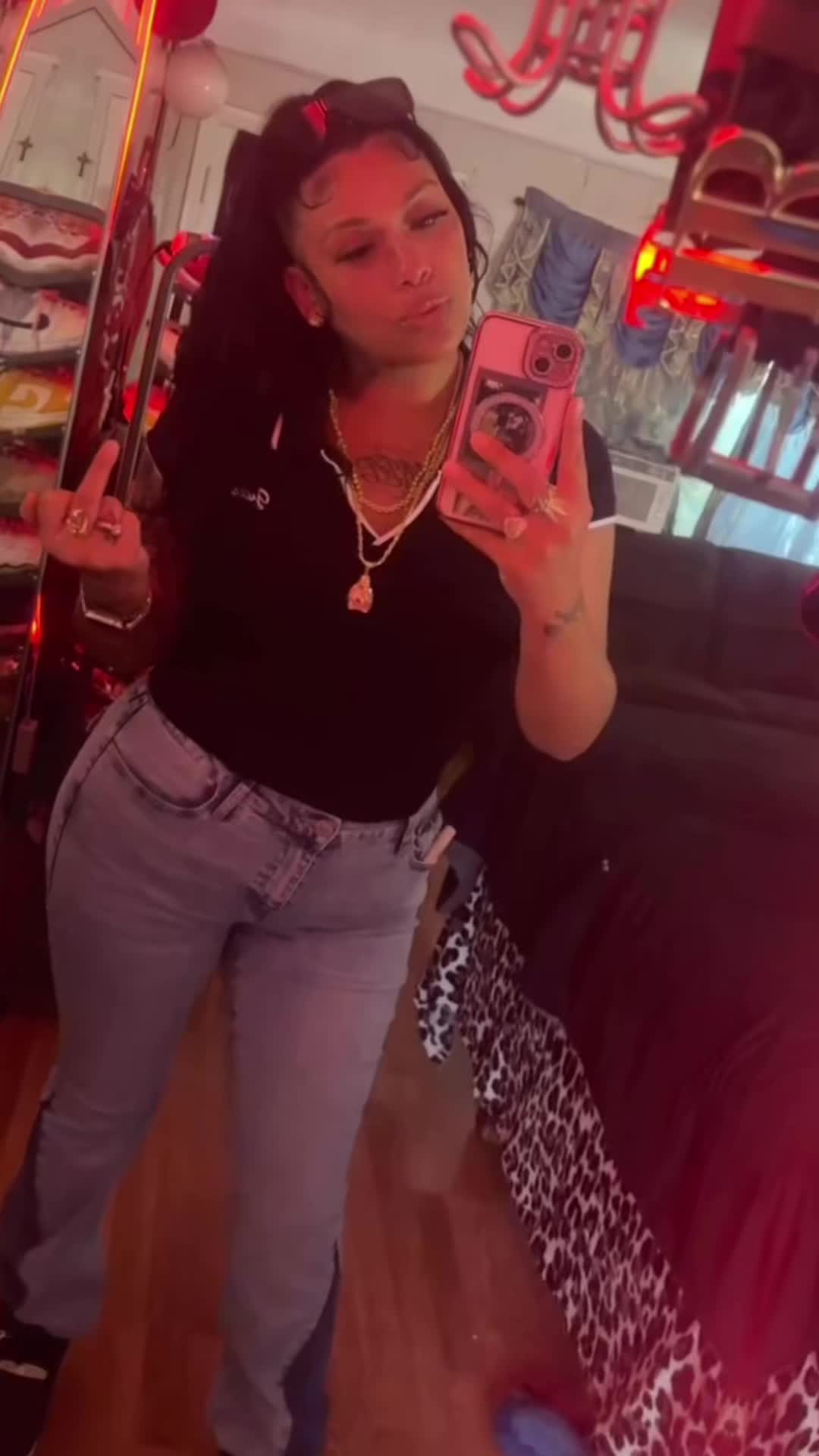 @😈
