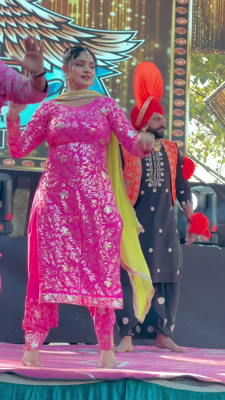 @Aj_Malika011
