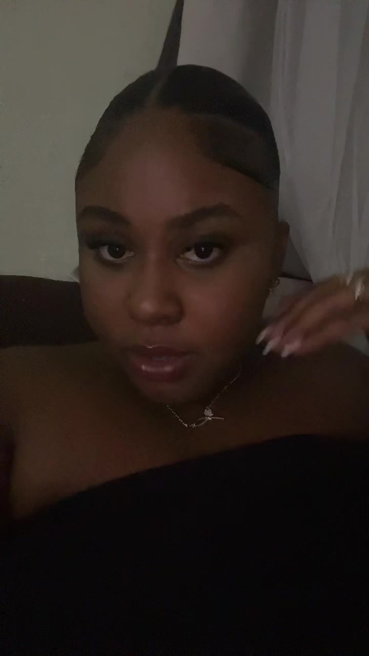 @MichaelaBurgess ᥫ᭡
