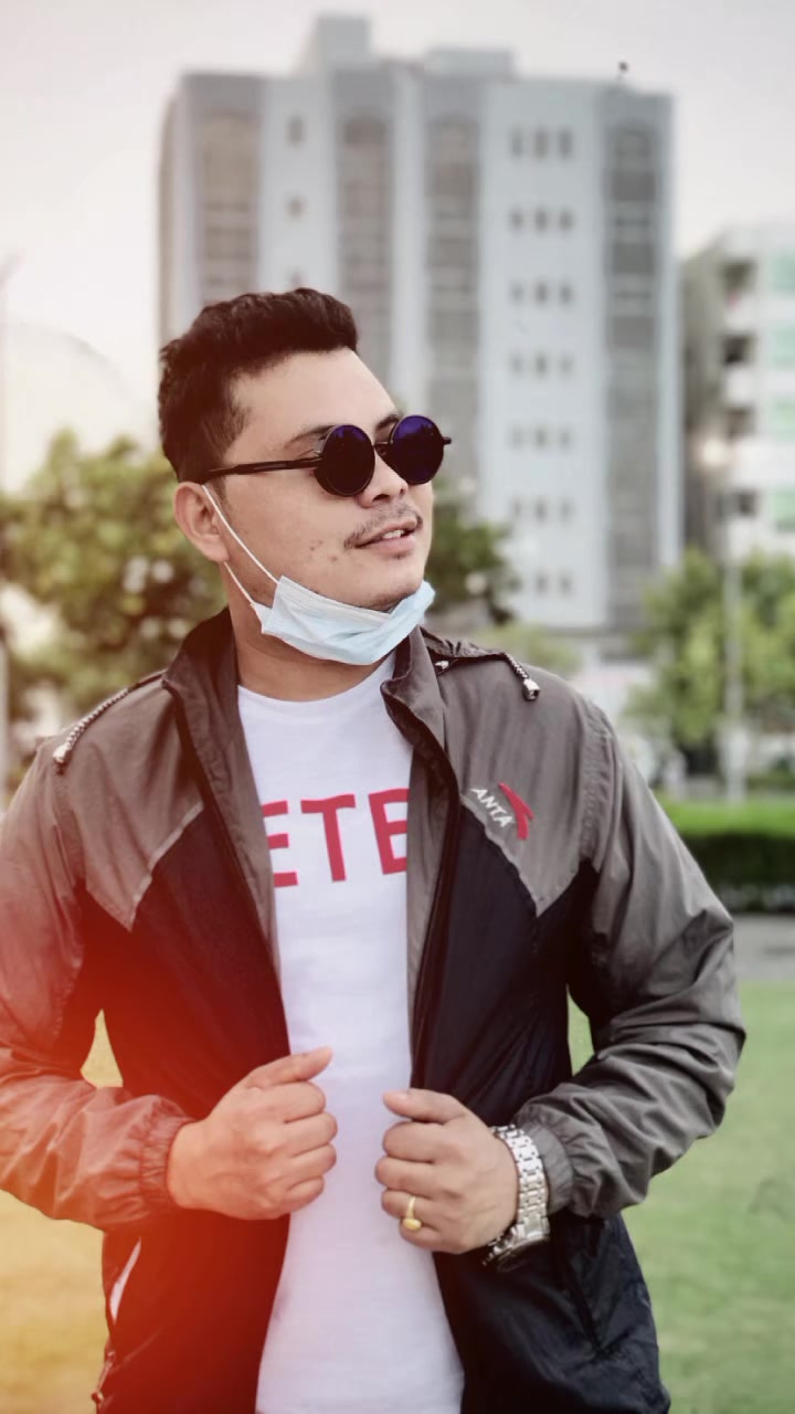 @Leykhoo