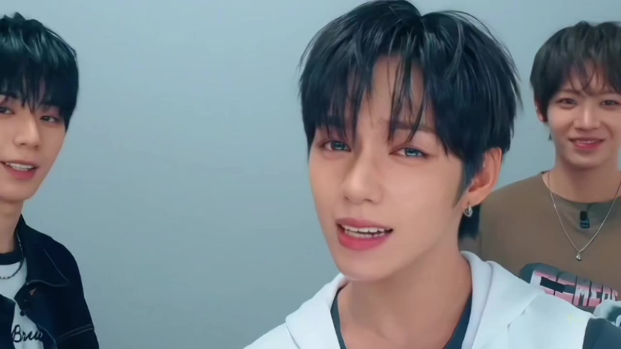 @Yellow100