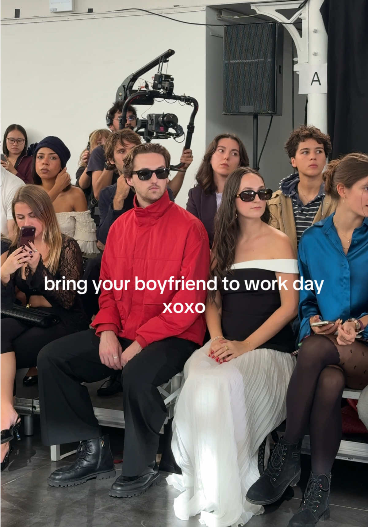@ZOE IN PARIS 🇫🇷