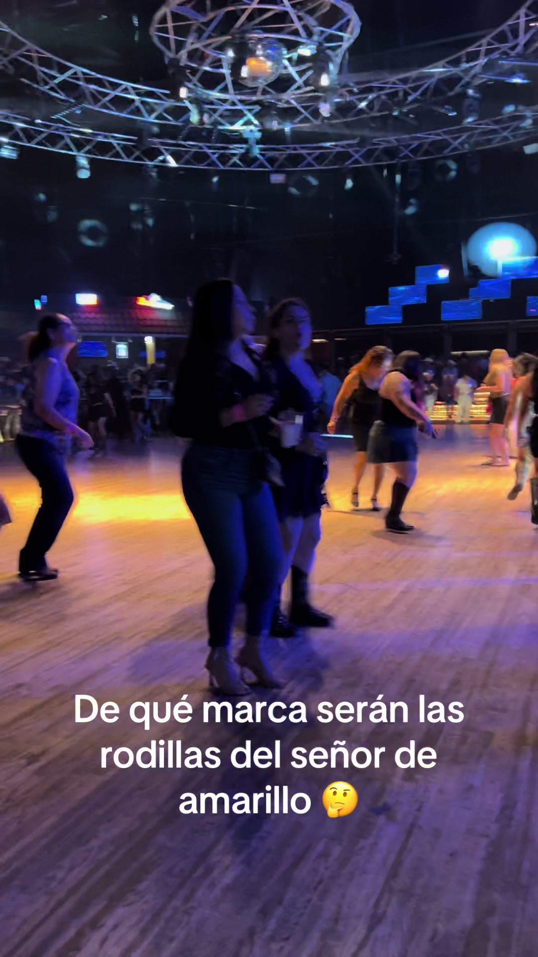 @Bailes Con Victoria