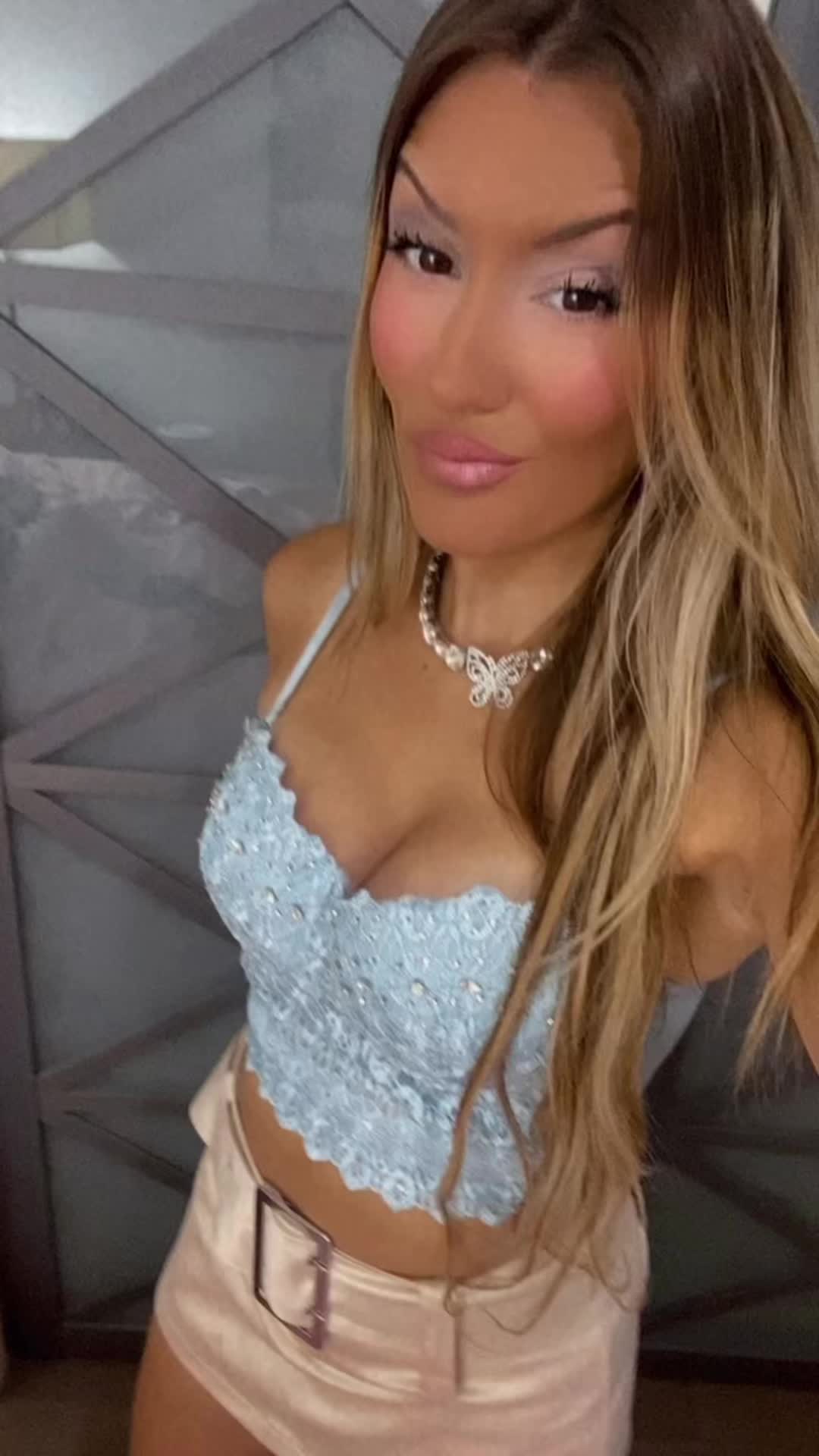 @sabrinakaraqi