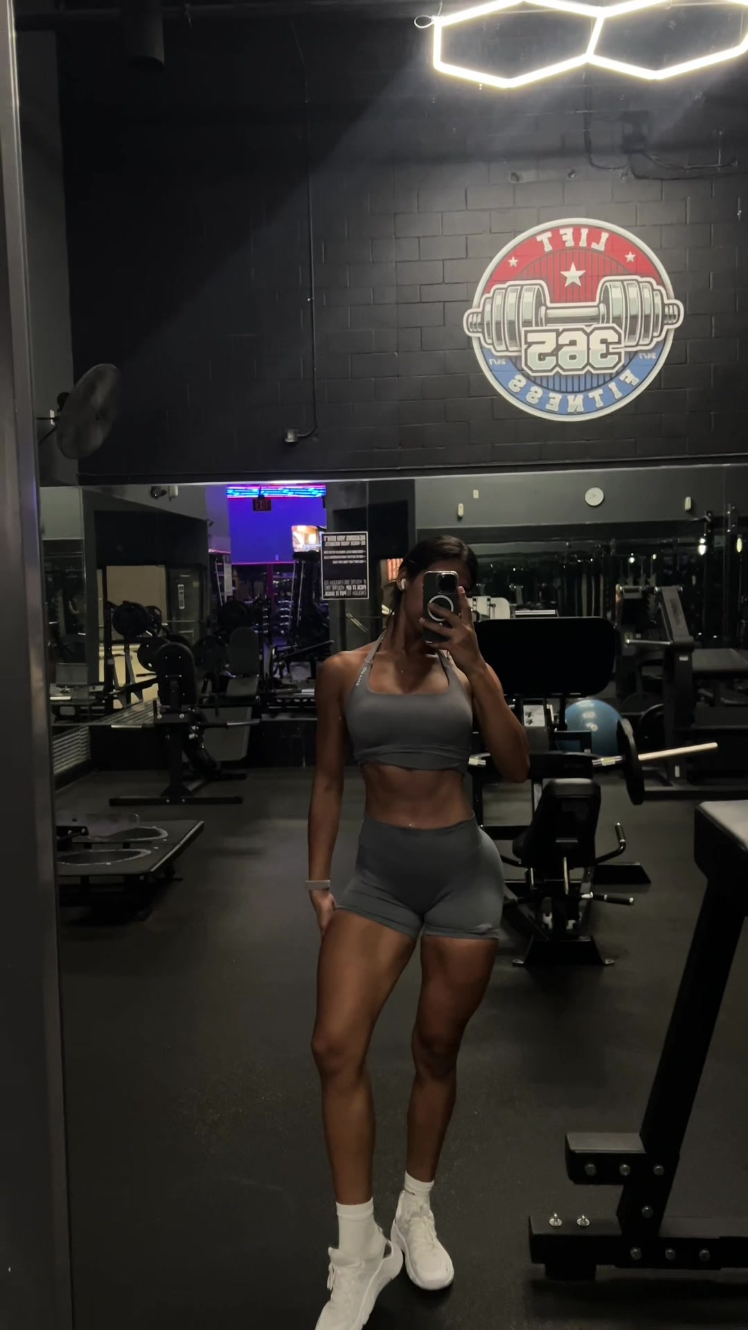 @zeynah🪽