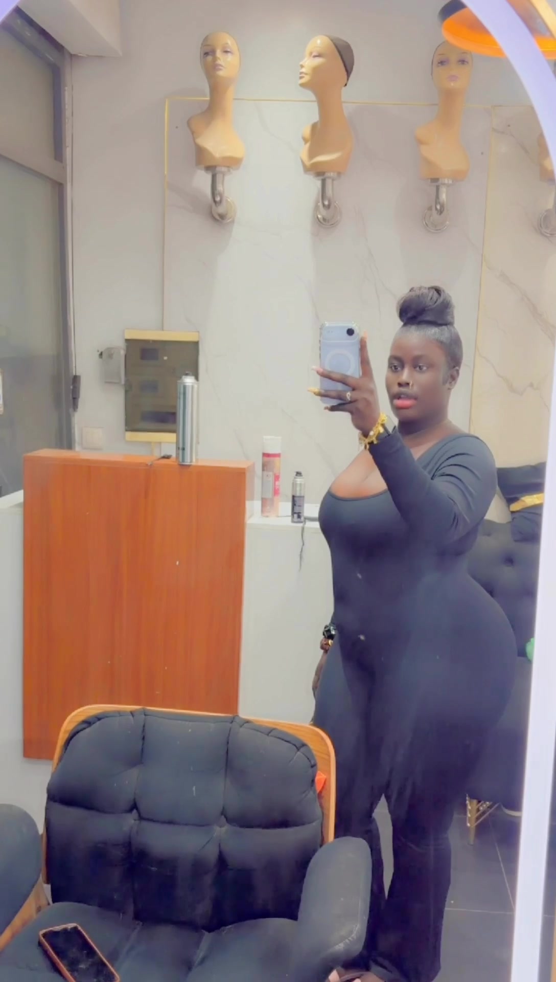 @Bbmita saliou linternational🥳