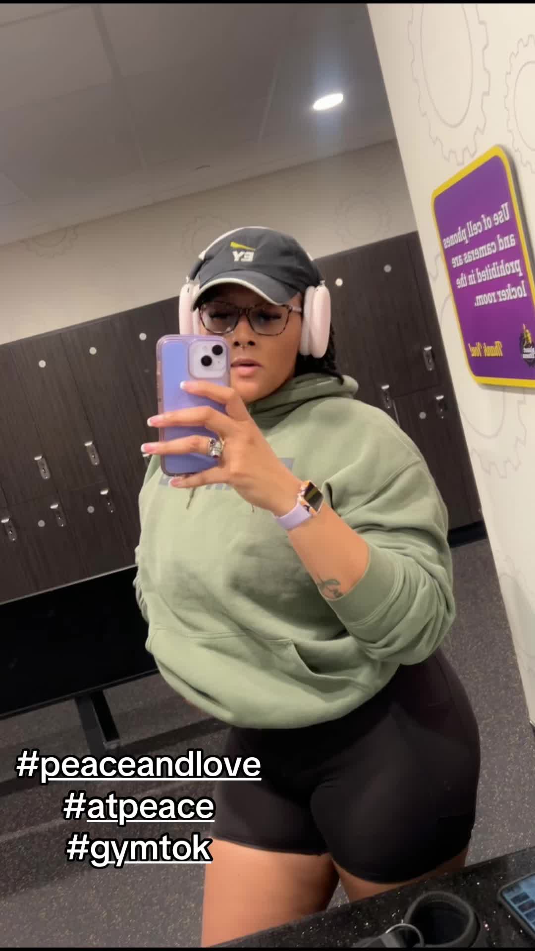 @pretty__younique