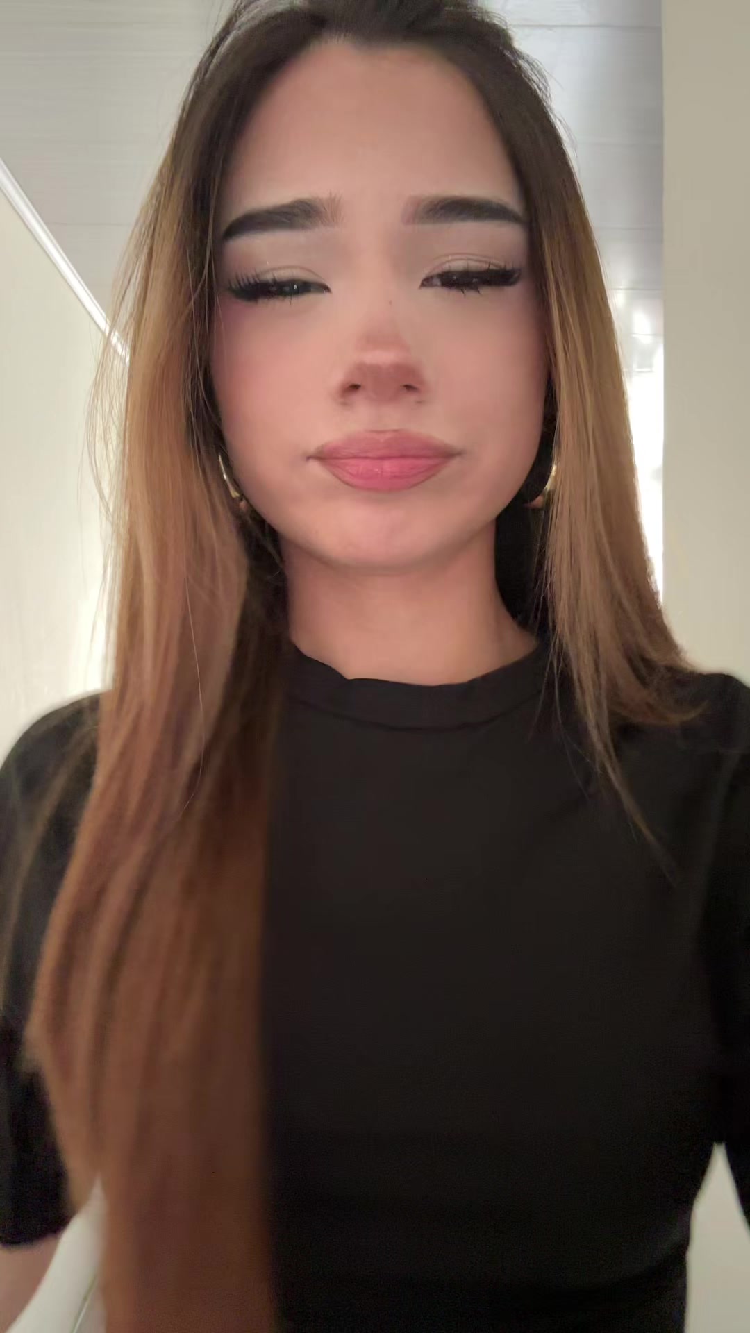 @𝐿𝑎𝑢𝑟𝑎 𝐺𝑎𝑙𝑣𝑎𝑛:)