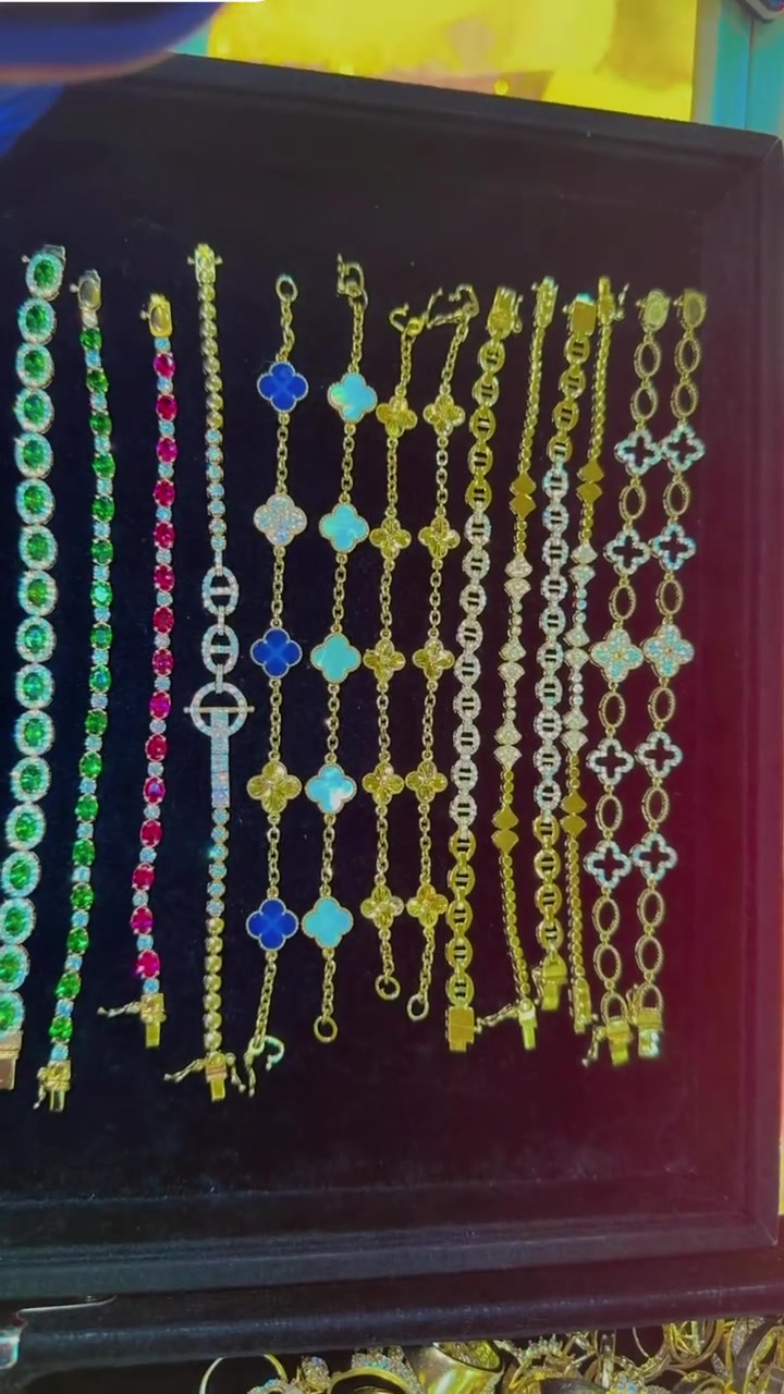 @ជីវិត ដូចផ្សែង