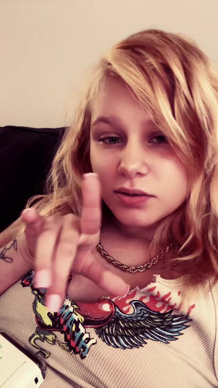 @1prettyblondieee