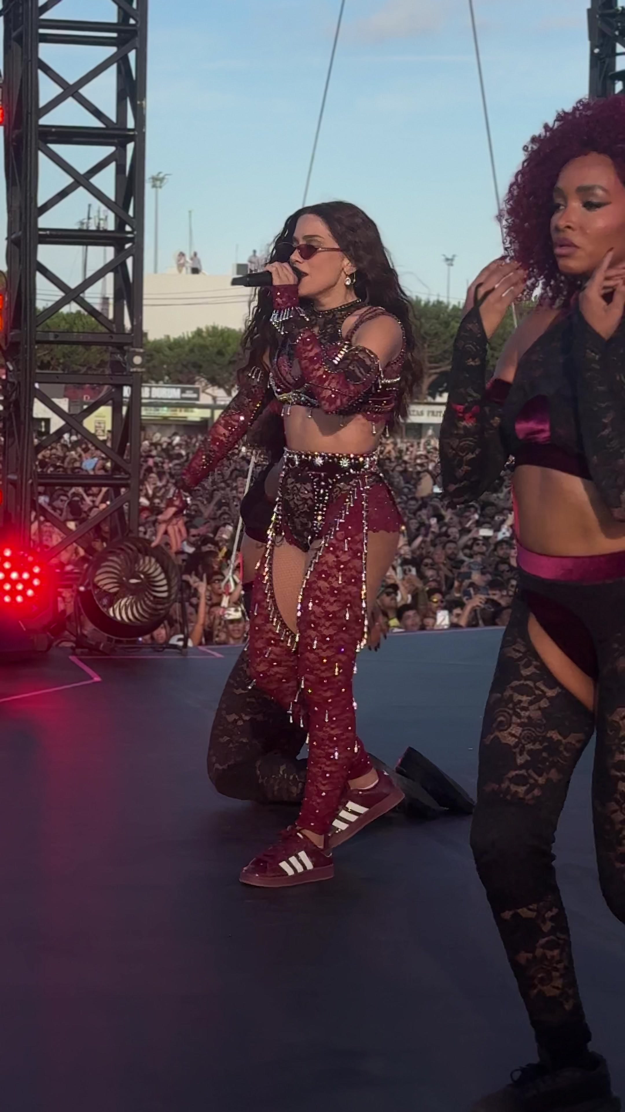 @Anitta