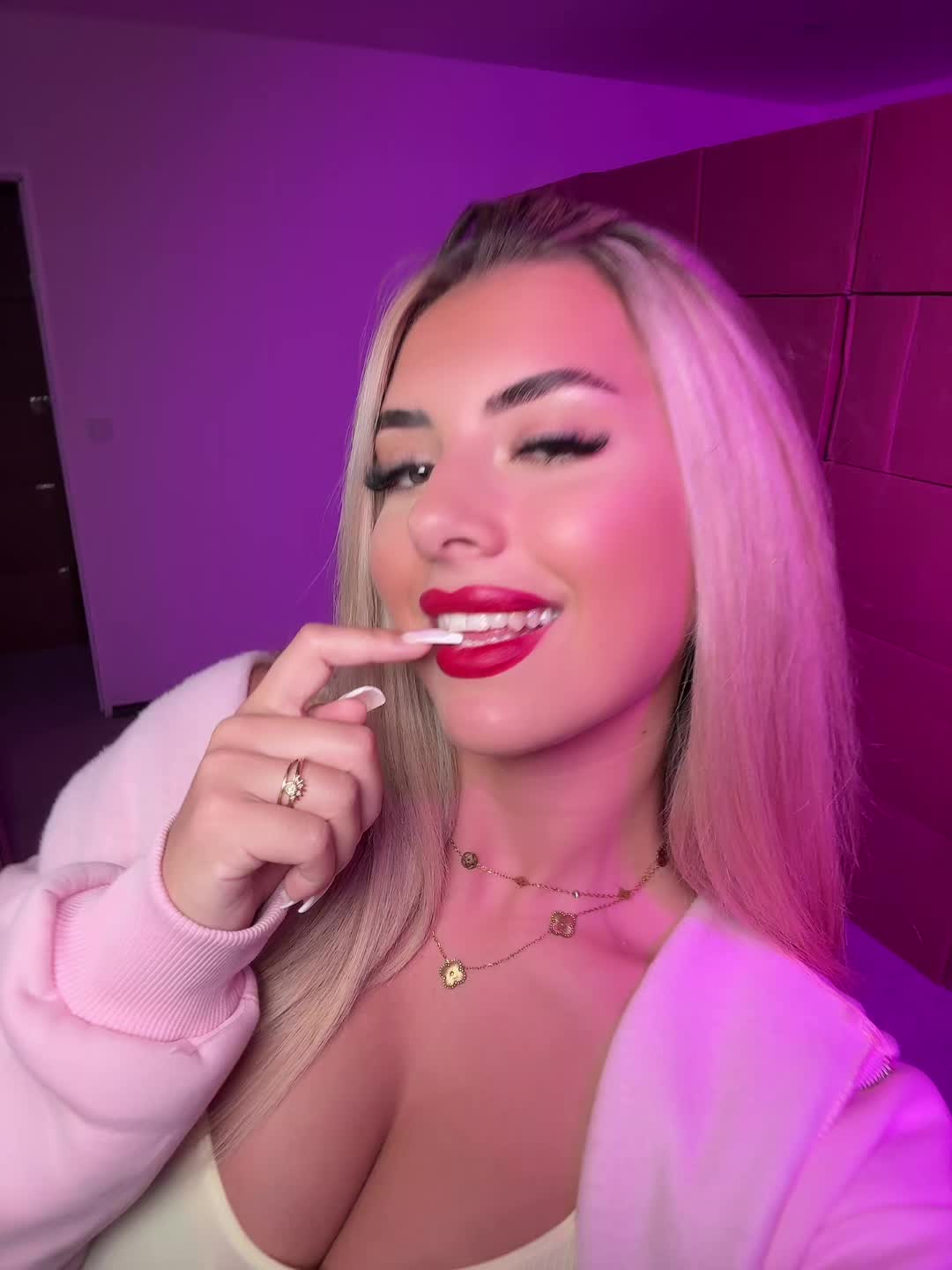 @Paula