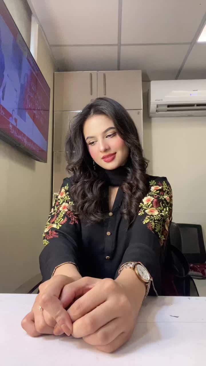 @👑【ماہم  زاہد】👑