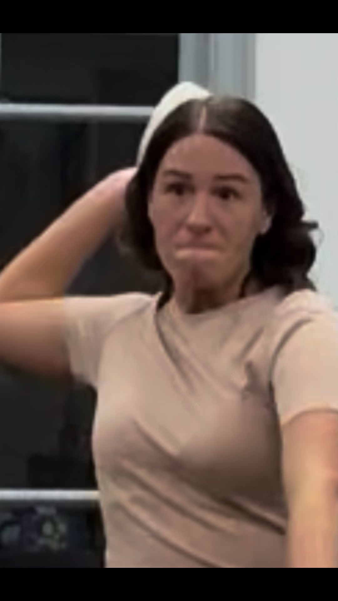 @Erinlindshitch