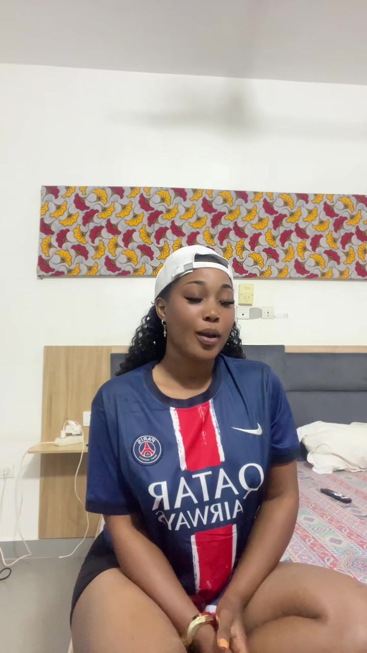 @Christelle Miller💜🇫🇷🇹🇬