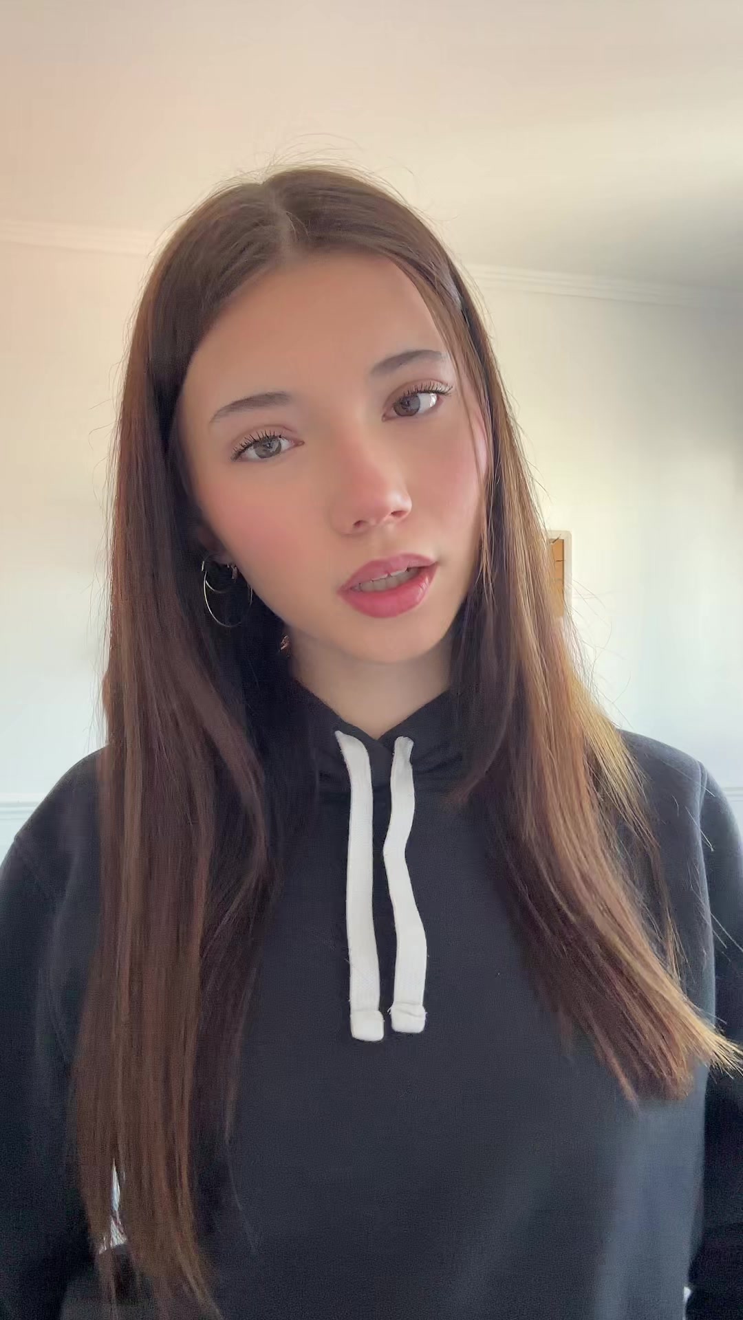 @???