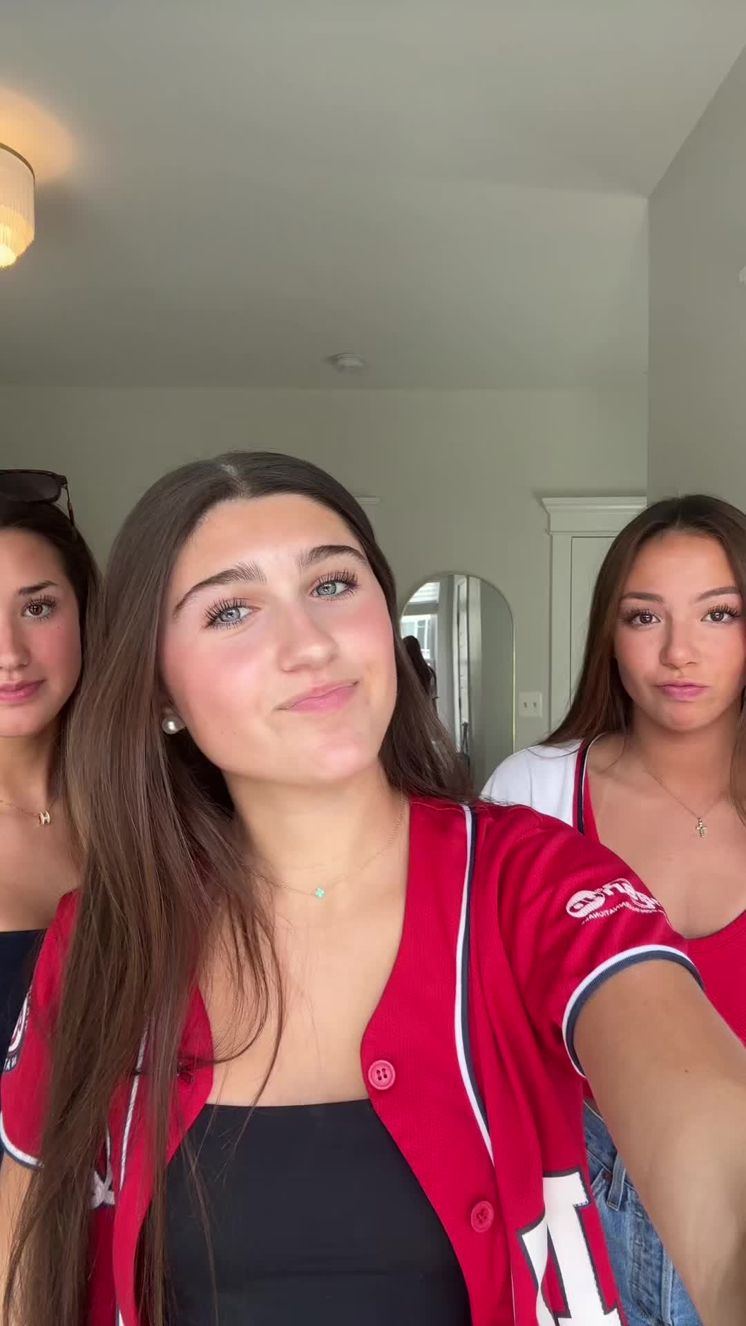 @bella