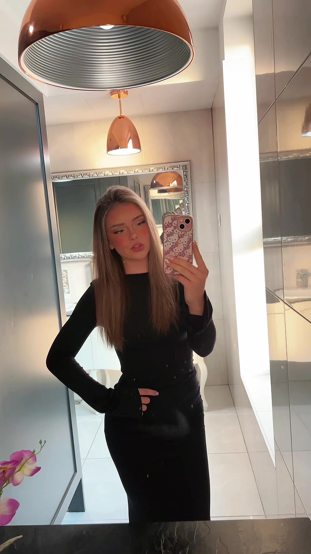 @𝓷𝓲𝓴𝓸𝓵𝓲𝓷𝓪