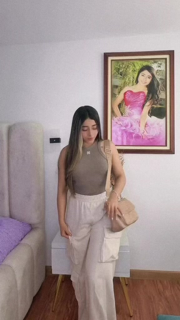 @Laura S León Melo