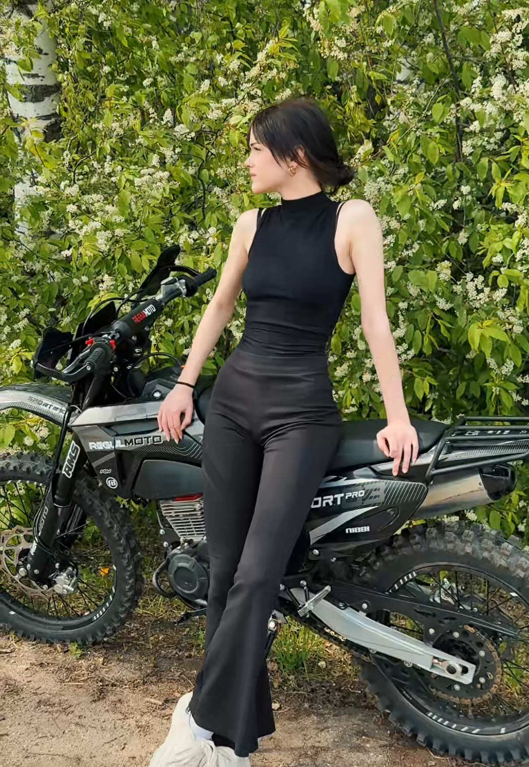 @Вела