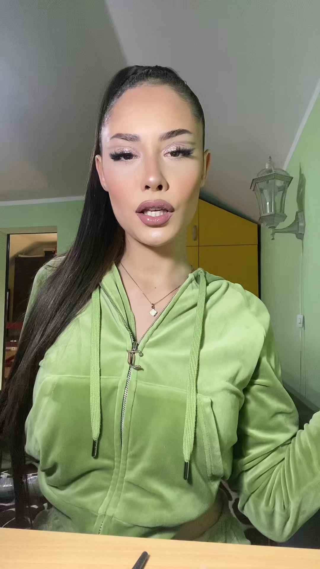 @𝐞𝐥𝐞𝐧𝐚
