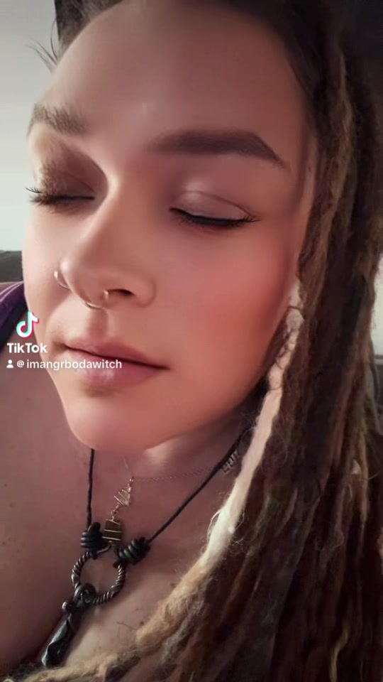 @Angrboða