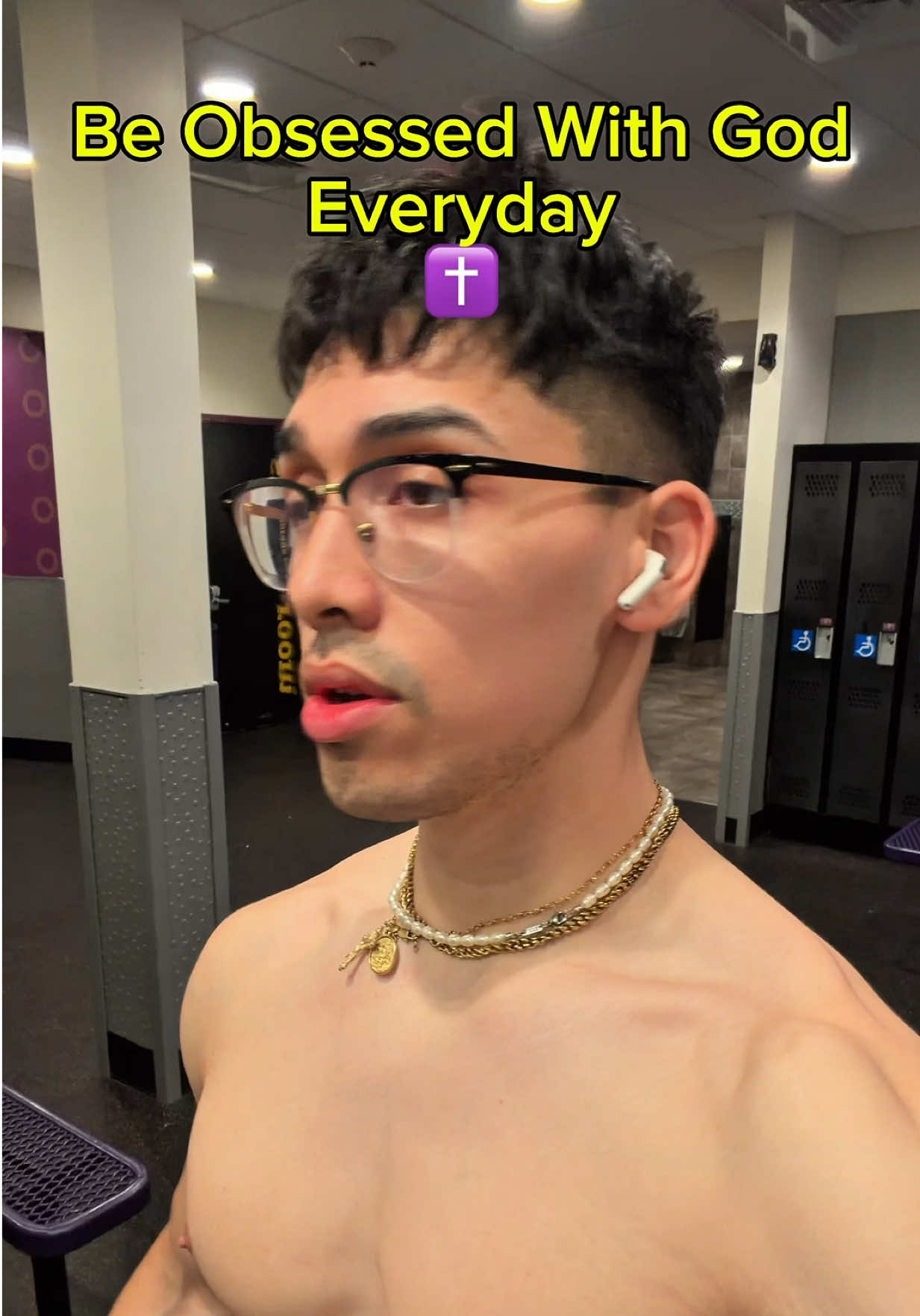 @johnnydivines