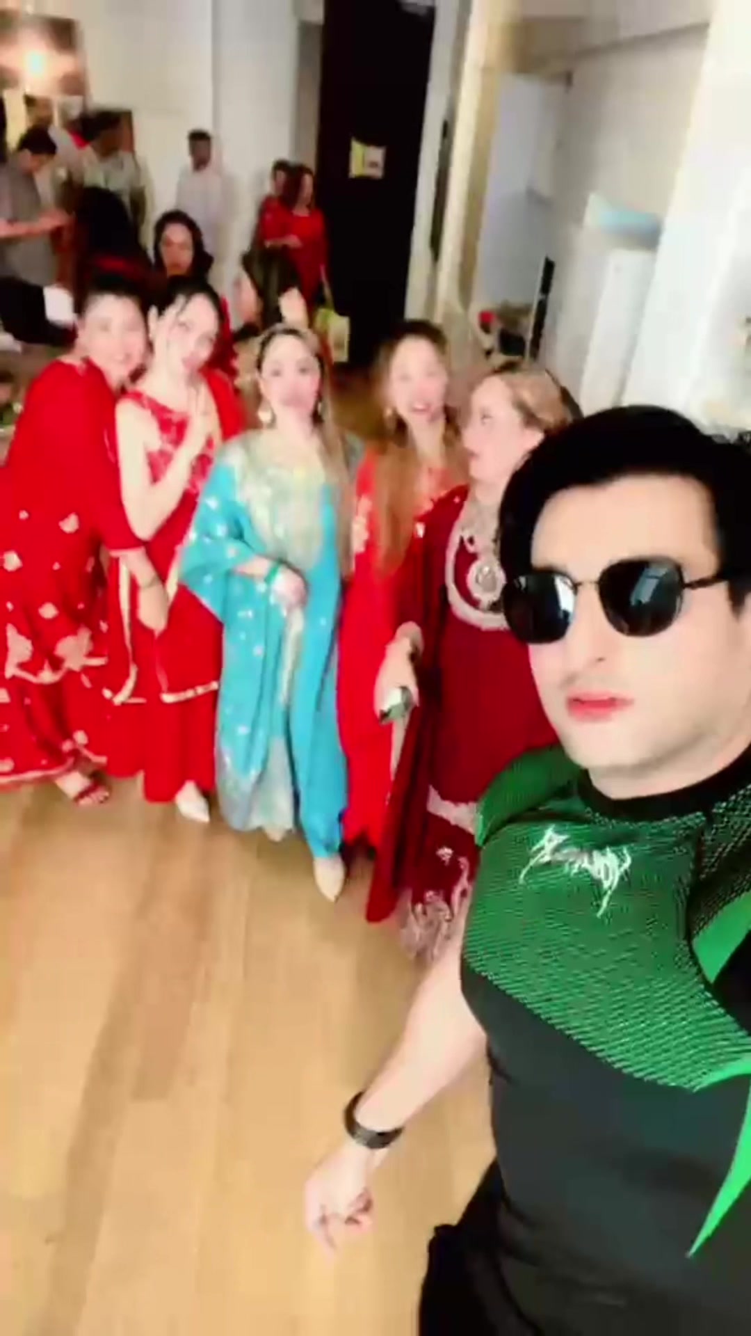 @𝓗𝓪𝓷𝓭𝓼𝓸𝓶𝓮 𝓑𝓾𝓽𝓽 🇵🇰