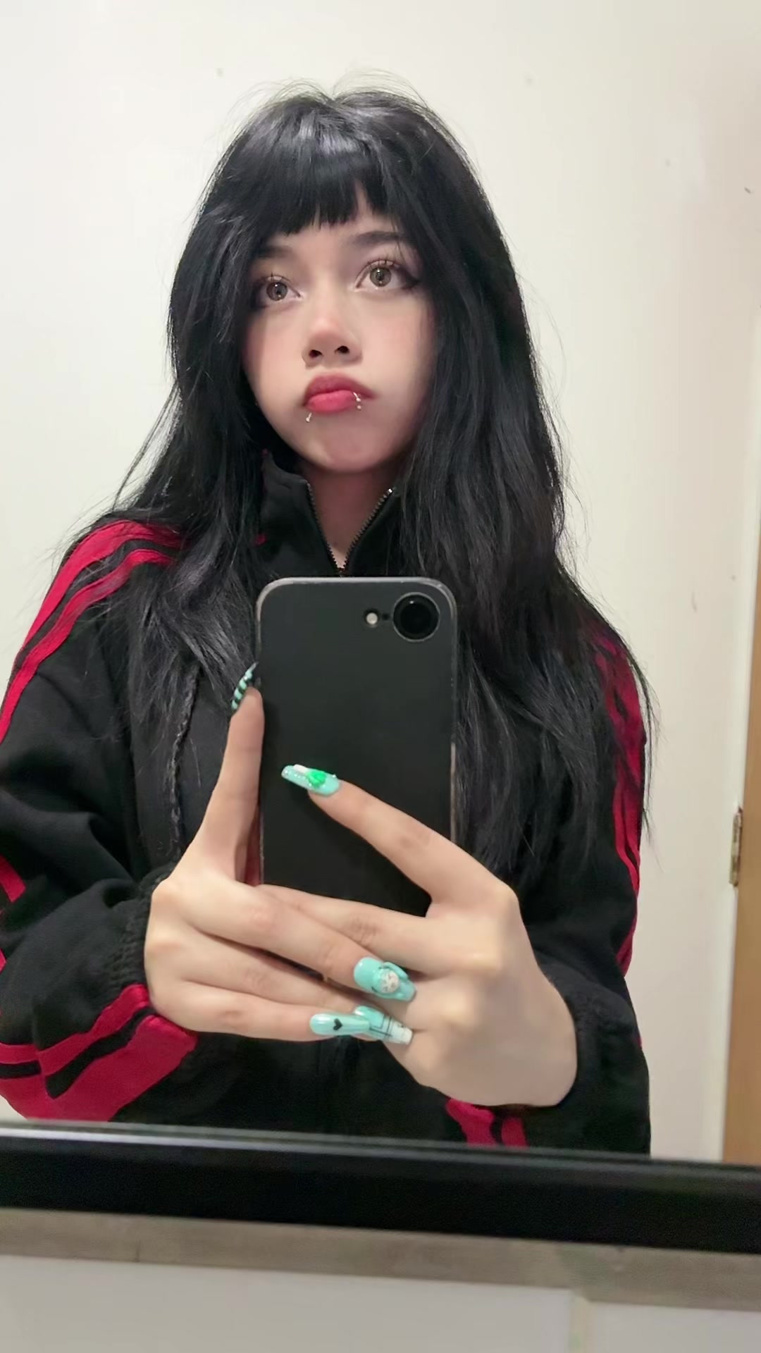 @Jazlyn (。・ω・。)