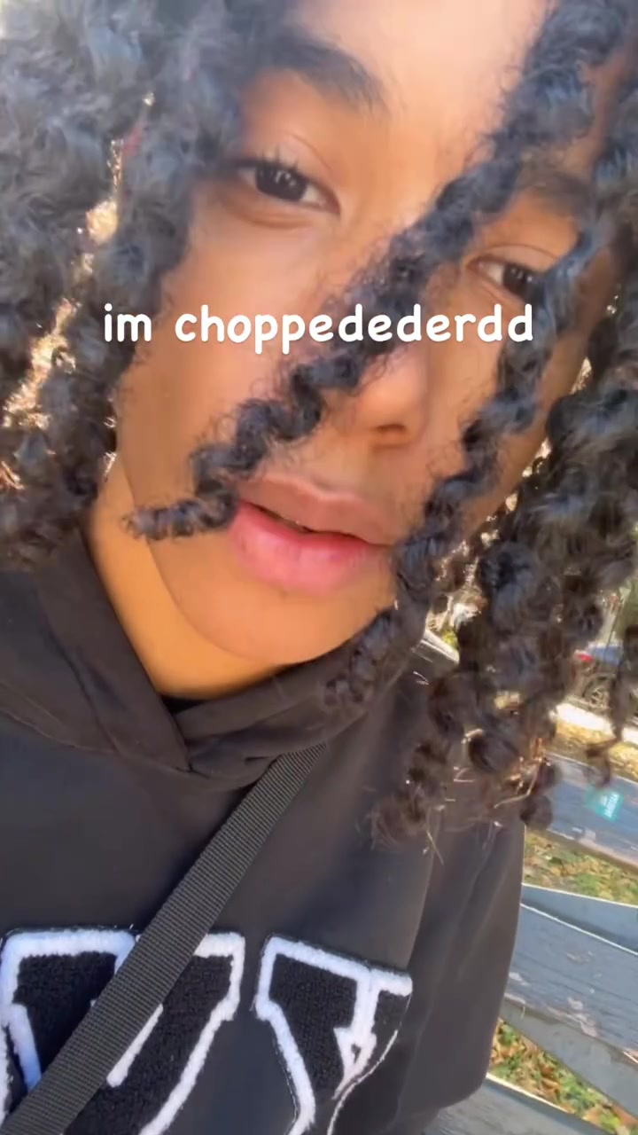 @⃟