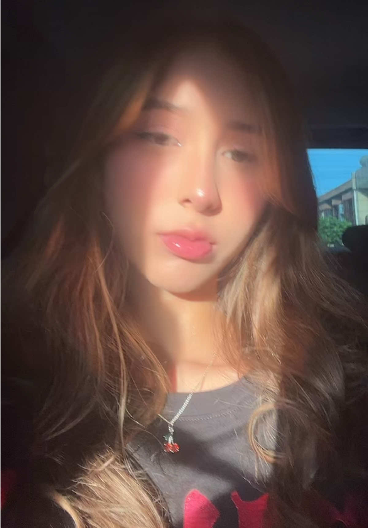 @I S A ☀️