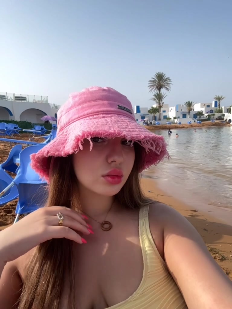 @Poca_