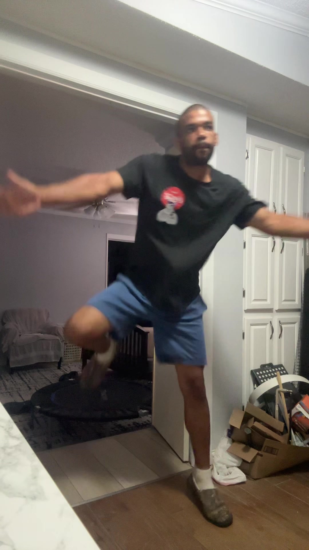 @Justin🦍
