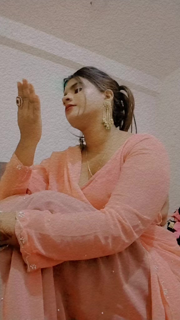 @Bhojpuri Queen 👑