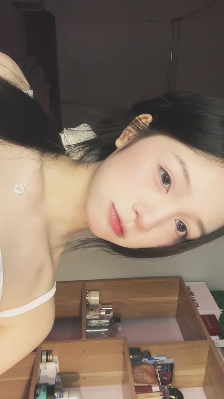 @Bống