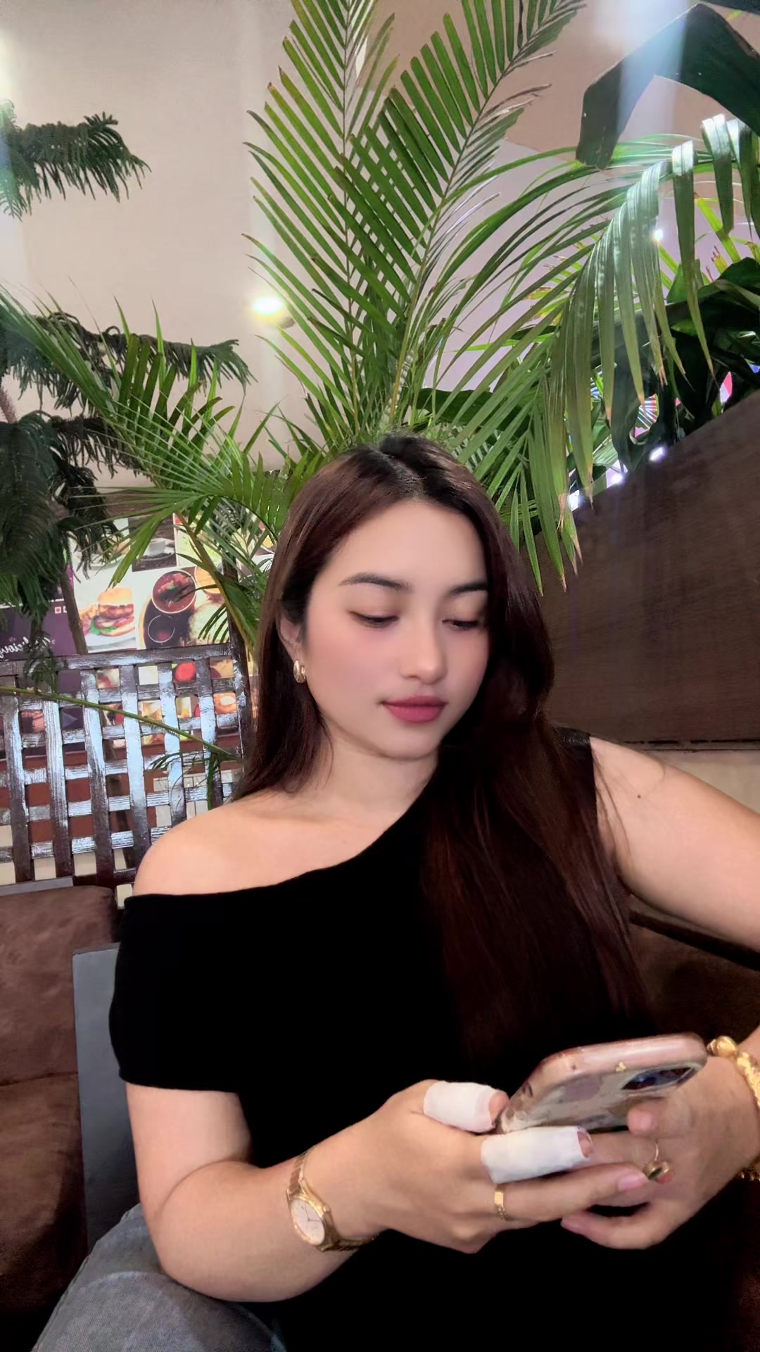 @Bindiya shrestha🐝🐘🧿