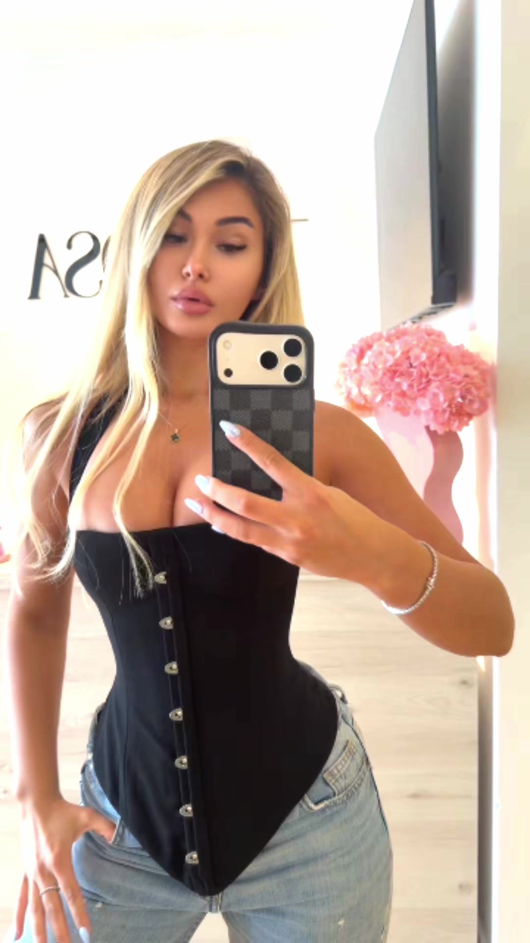 @Diellzadaka