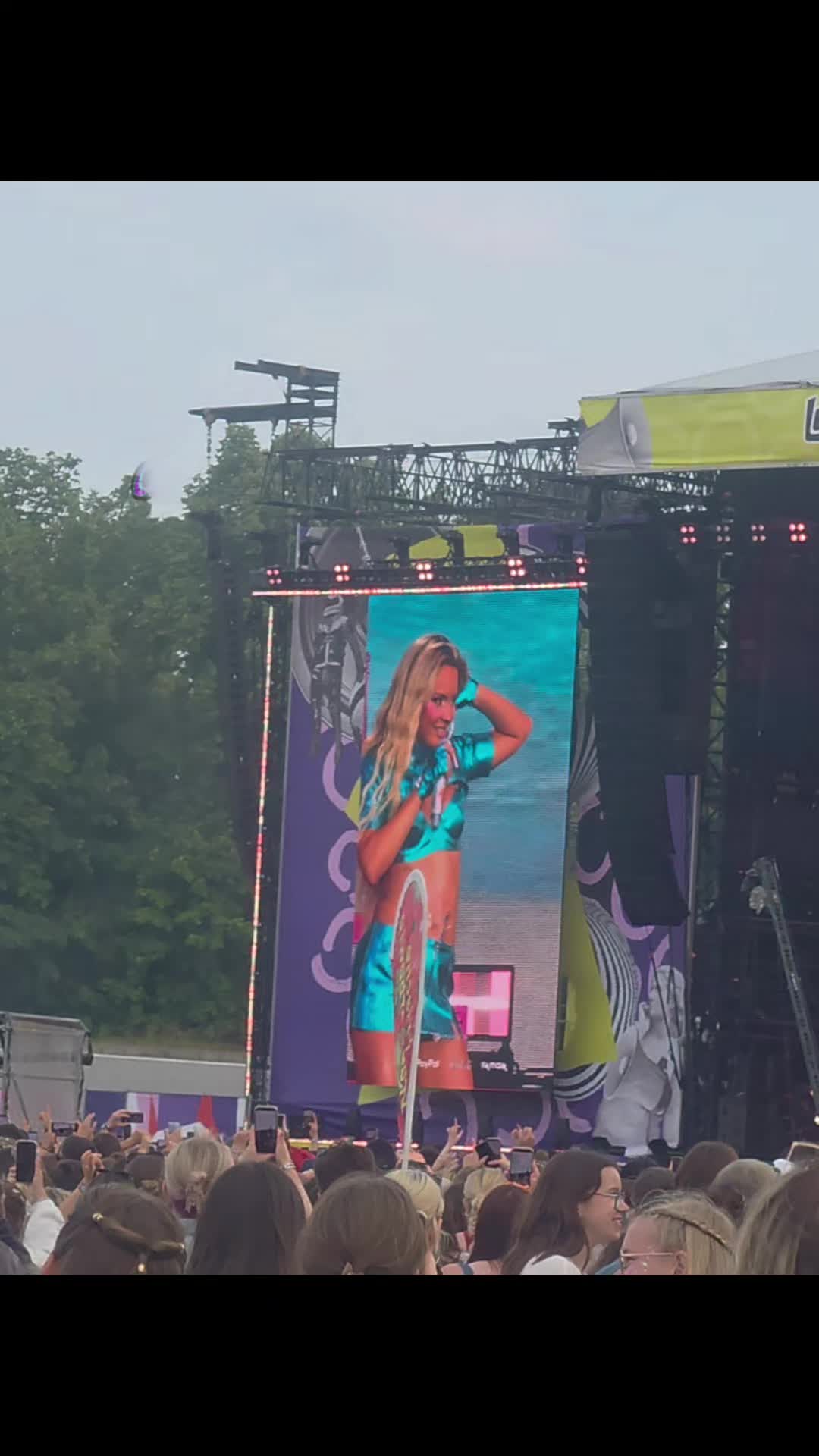 @Gala