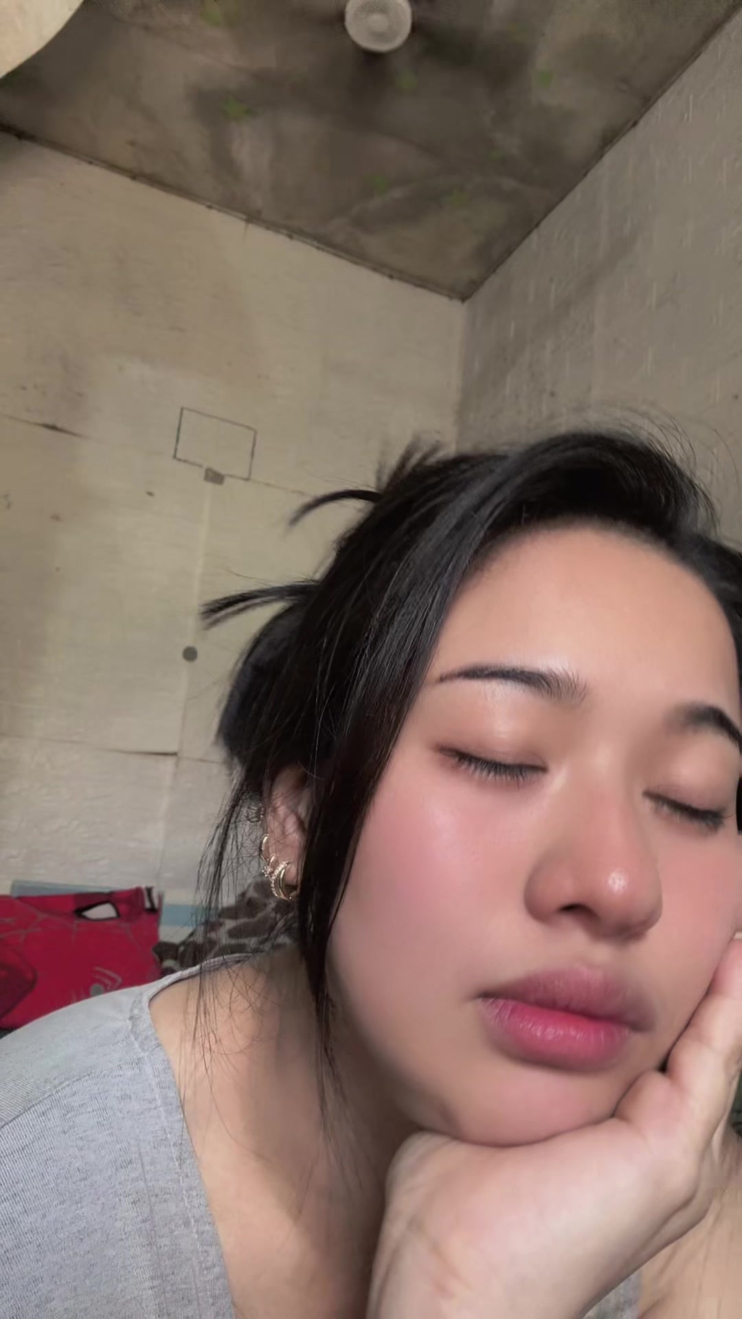 @Kays04