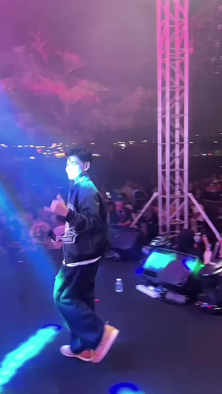 @𝓝𝓪𝔃𝔃 ✮⋆˙