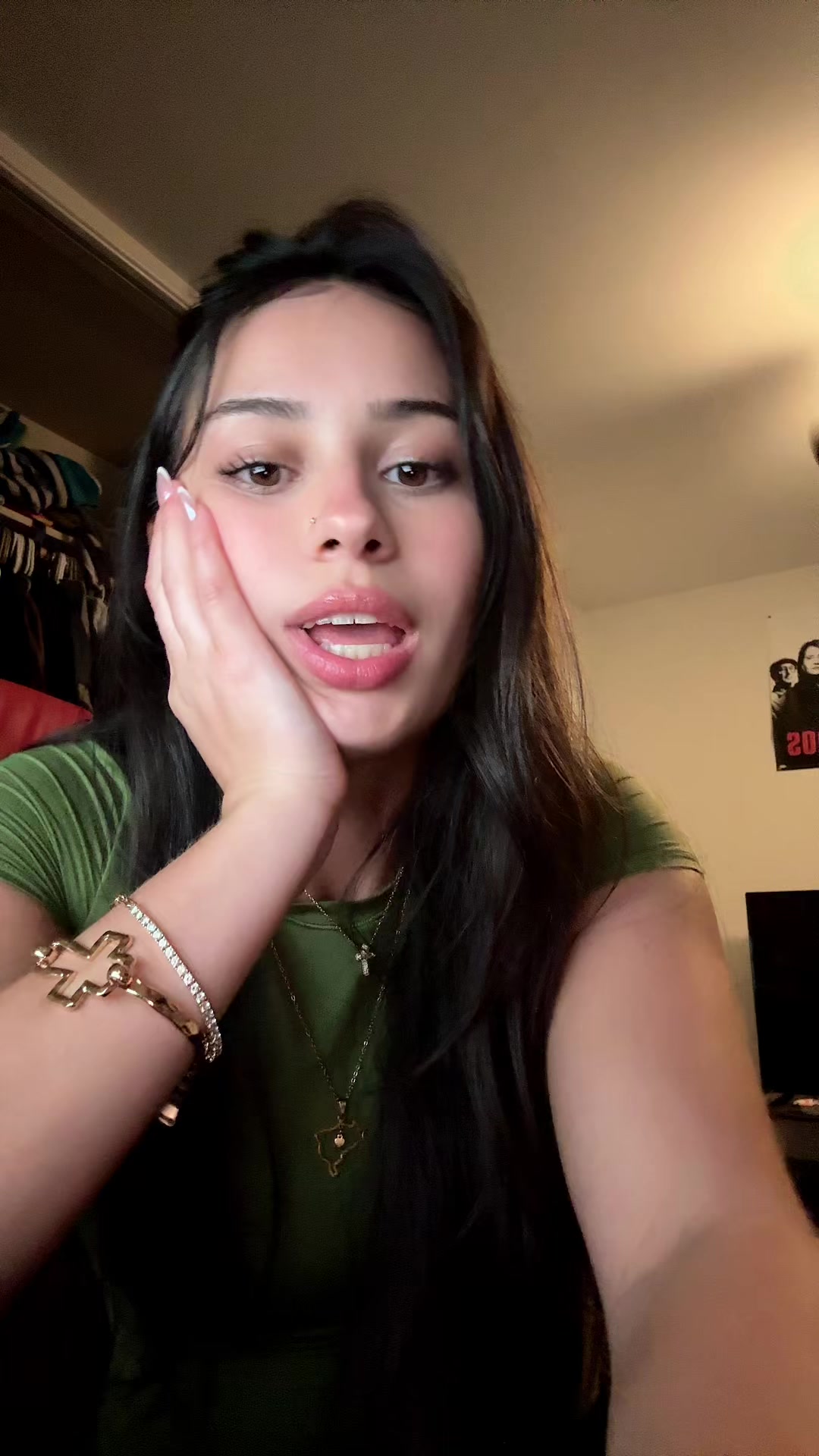 @nicole
