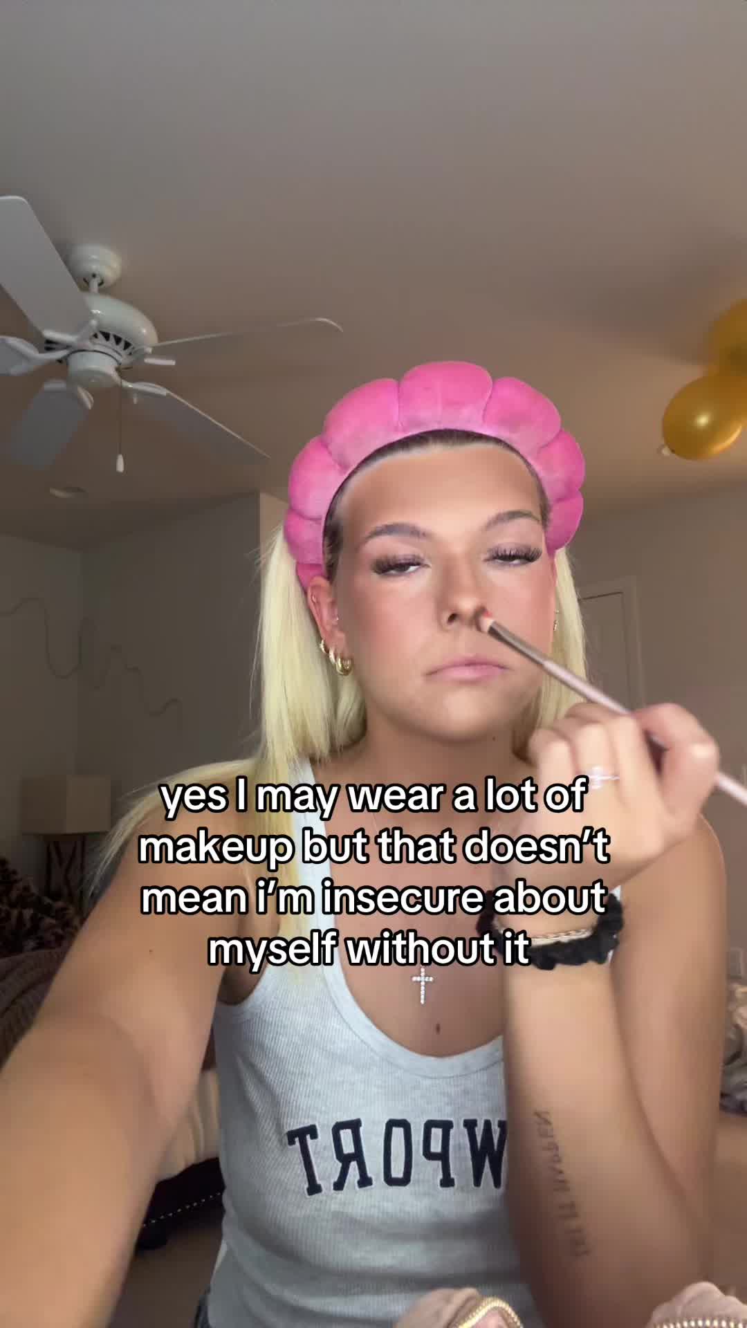 @Hola